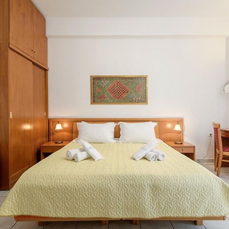 Grikos Hotel Patmos Town Bagian luar foto
