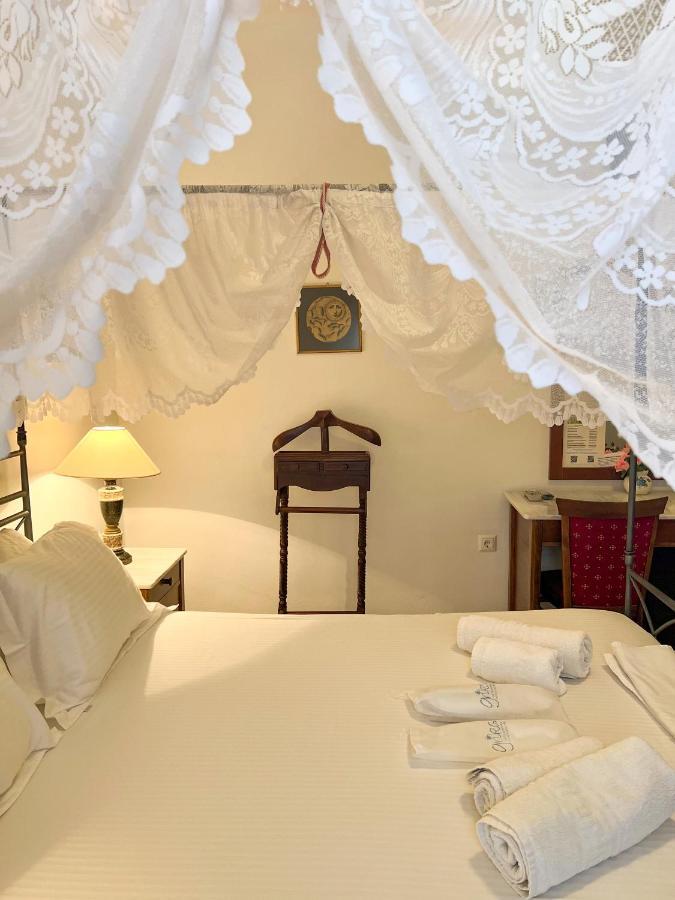 Grikos Hotel Patmos Town Bagian luar foto