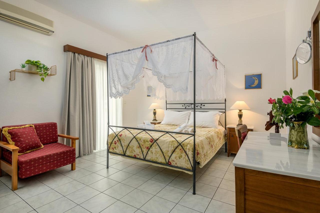 Grikos Hotel Patmos Town Bagian luar foto