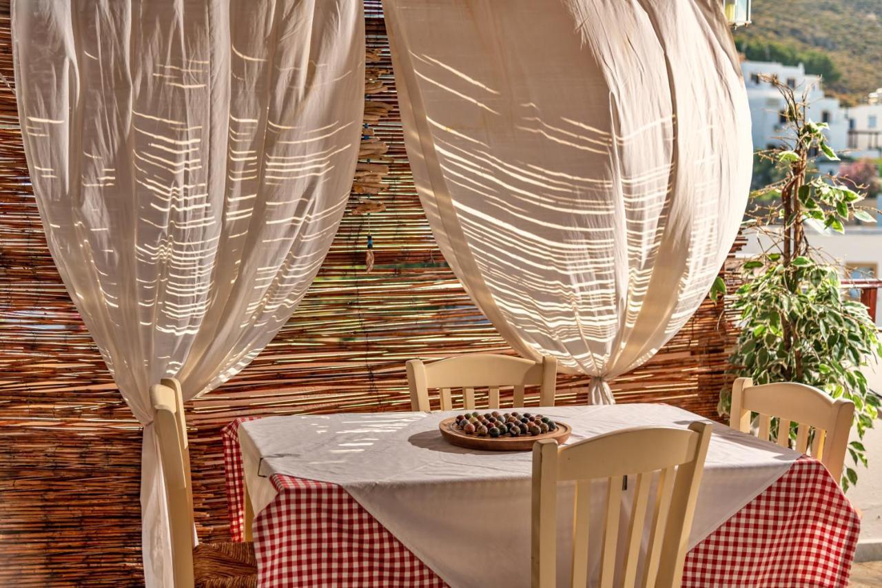 Grikos Hotel Patmos Town Bagian luar foto