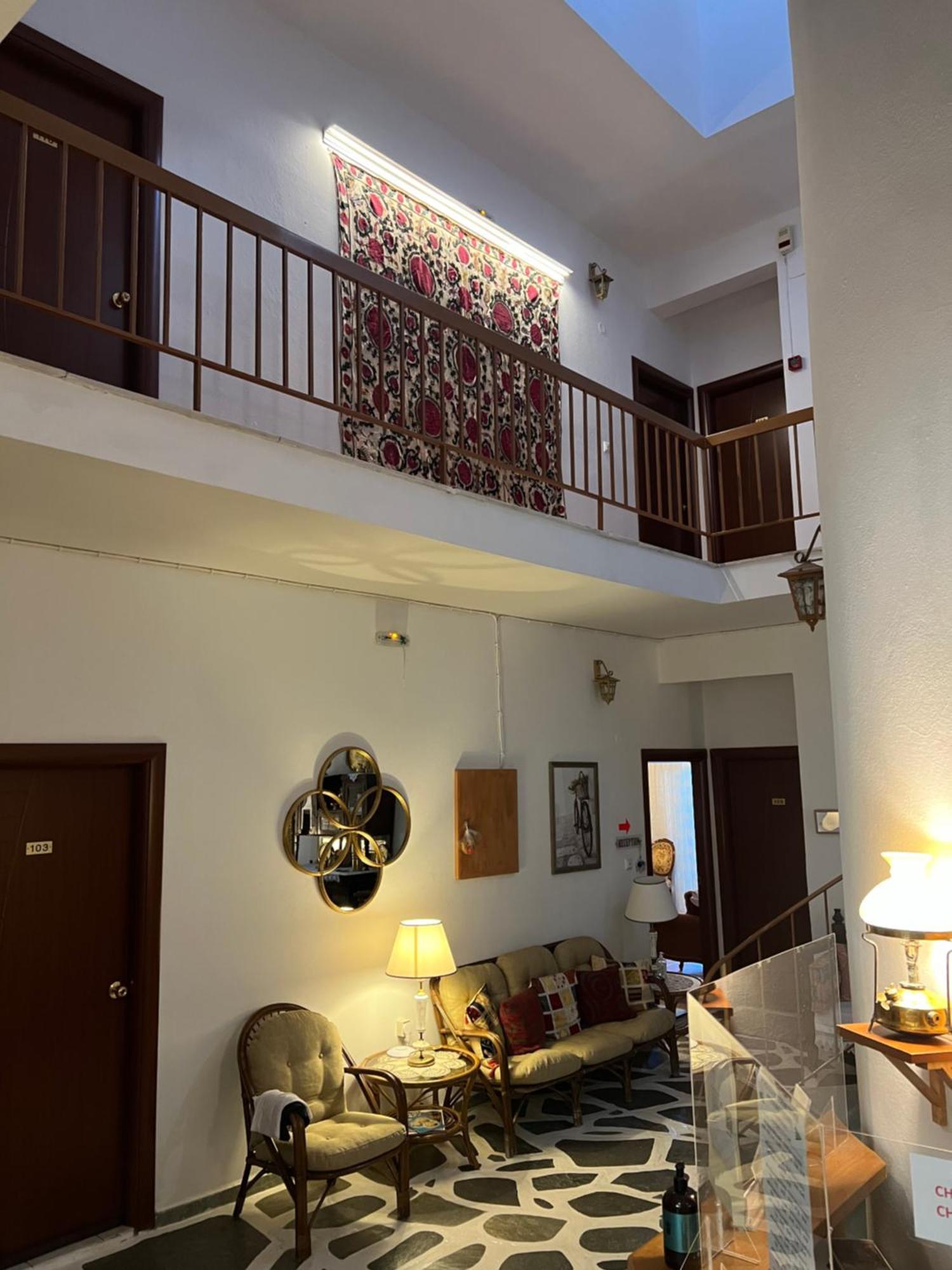 Grikos Hotel Patmos Town Bagian luar foto